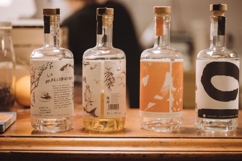 The Gin Eva Tasting at Casa Eva - The Guide and Learning Focus