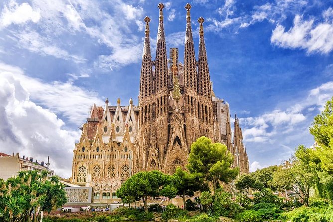 The Glorious Gaudi (Small group): Sagrada Familia & Park Guell - Logistics and Pacing for a 3-Hour Tour