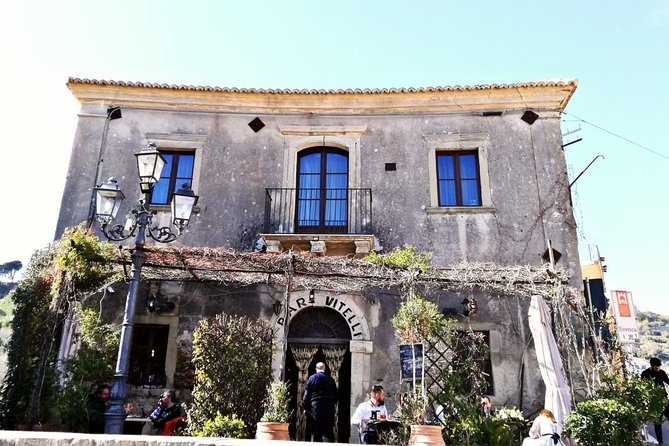 The Godfather movie tour from Catania - The Guide’s Role and Tour Logistics