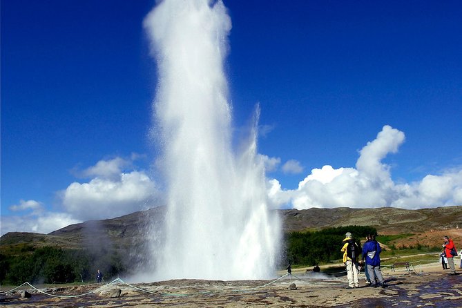 The Golden Circle Guided Bus Tour from Reykjavik - Transport and Group Size