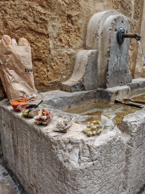 The Gourmet Walk - Explore Aix-en-Provence at Noon with Thomas - Friendly and Knowledgeable Guide: Thomas Garcin