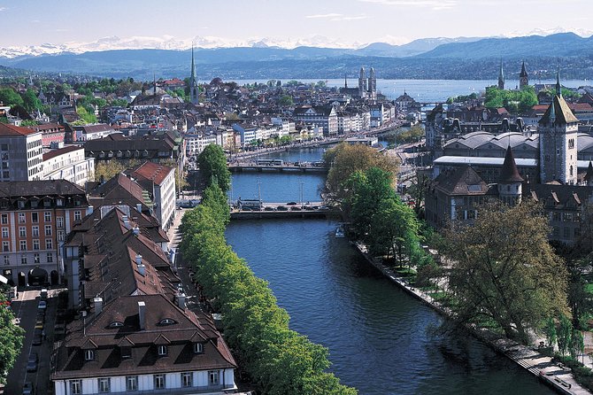 The Great Tour of Zurich by Bus and Boat - Rapperswil’s Castle, Rose Gardens, and Old Town
