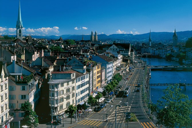 The Great Tour of Zurich by Bus and Boat - The Experience Compared to Similar Tours