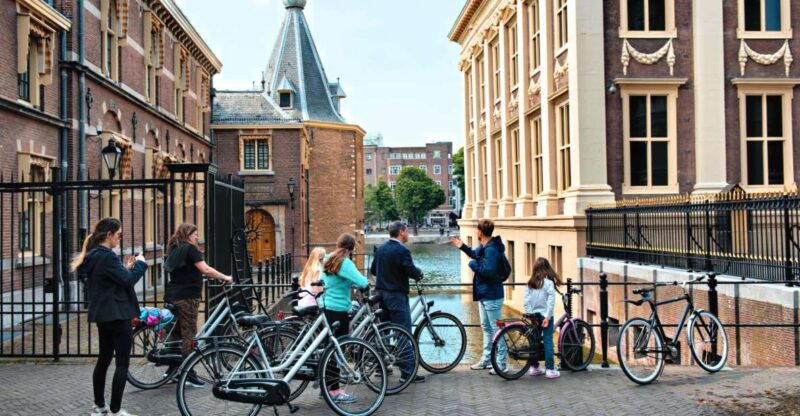 The Hague: Highlights Bike Tour - The Guide’s Style and Experience