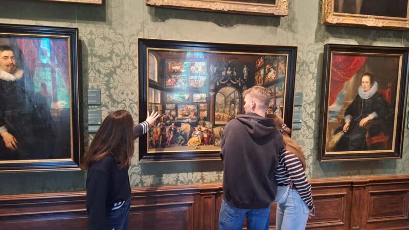 The Hague: Private Guided Tour in the Mauritshuis Museum - Meeting Point and Access in Front of the Museum