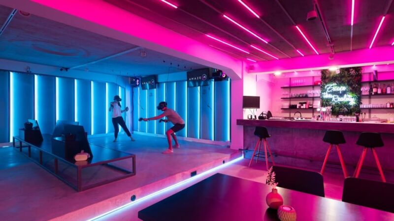 The Hague: VR Escape Room for 2 - 4 people - Key Points