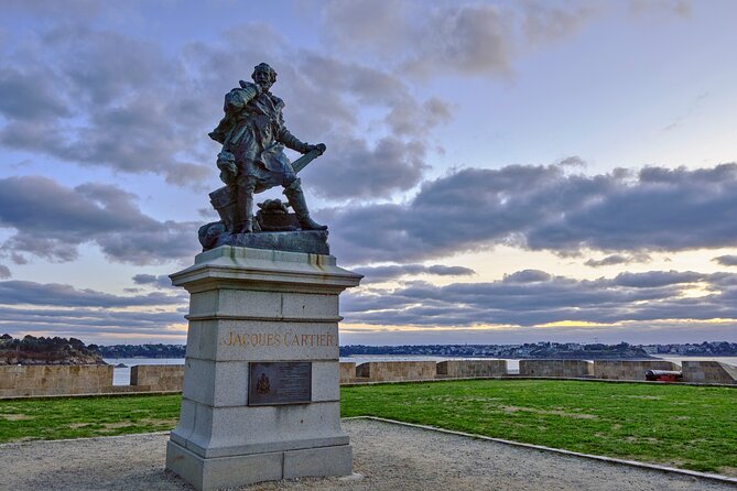 The Hardest City to Invade: Saint Malo's Secrets Audio Guide - Discovering Local Heritage and Notable Landmarks