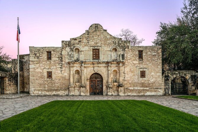 The Haunted Dinner Tour - A Unique Night Combining Dining and Ghost Stories in San Antonio
