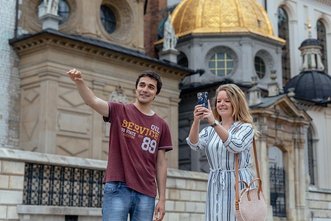 The Heart of Krakow: Old Town & Wawel Castle Private Tour - Practical Details: Logistics and Accessibility