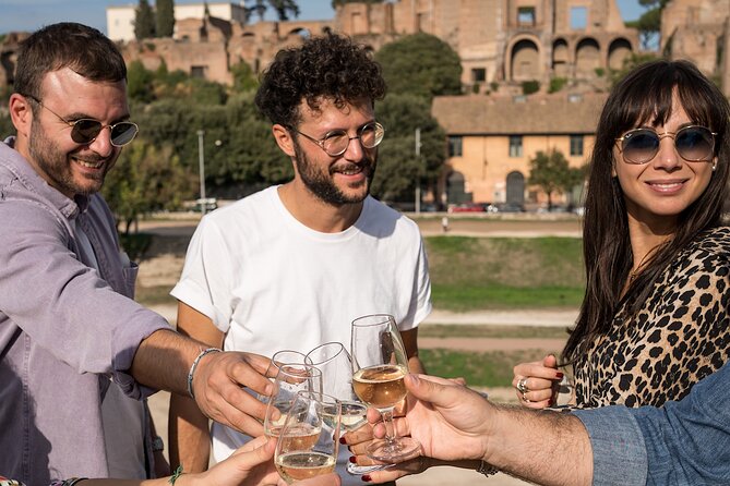 The Highlights of Rome on board a Vintage Fiat Van and Aperitif - Key Points