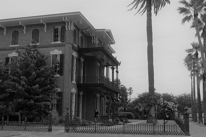 The Historic Galveston Ghost Tour - The Guide’s Personal Stories and Visuals