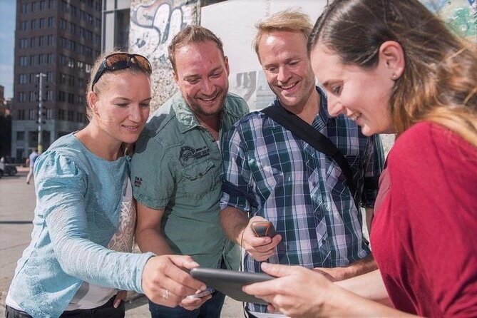 The Hunt, an exciting cat and mouse game in Burlington - Duration, Schedule, and Accessibility