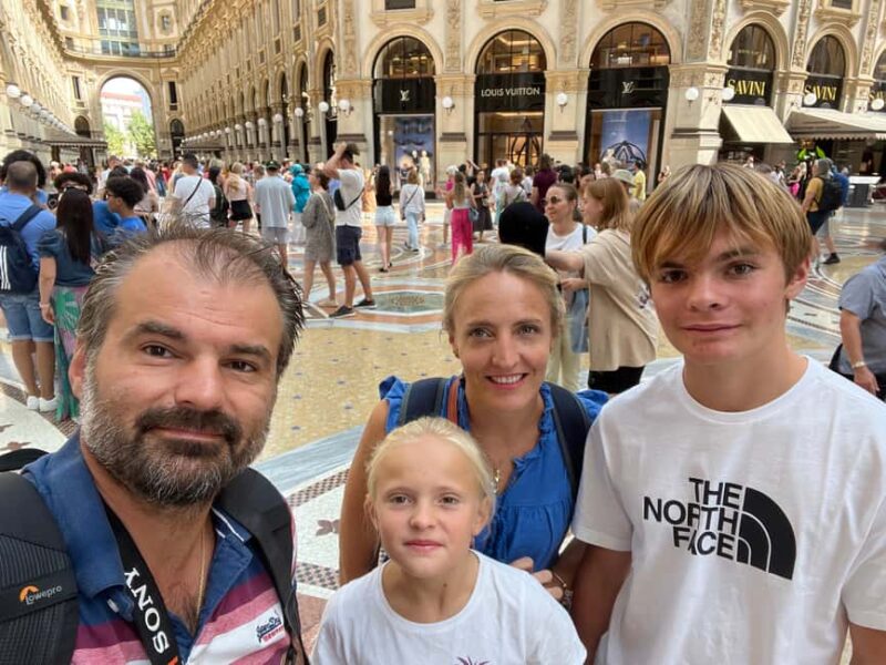 The Hunt Barcelona - an Epic City Adventure - Starting Point and Group Setup in Barcelona’s City Center