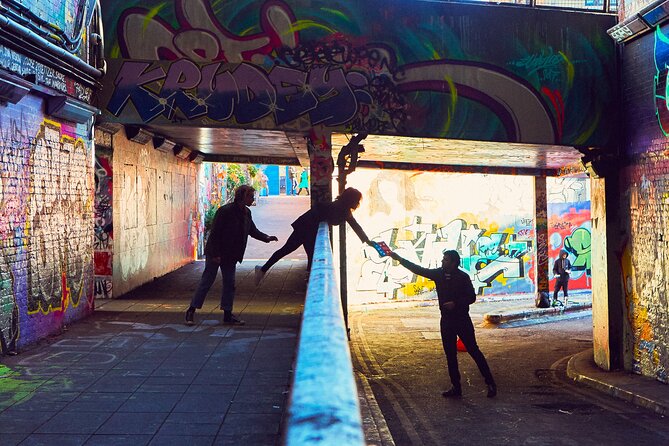 The Hunt for the Cheshire Cat by HiddenCity - What Makes This Tour Stand Out: Creativity and Storytelling