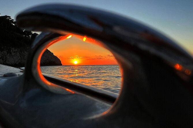 The Island of Capri Private Boat Tour 3 hours - Iconic Photo Stop at the Faraglioni Rocks