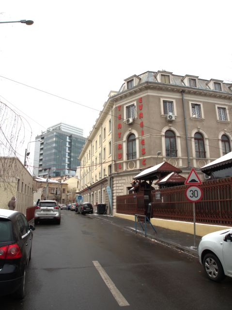 The Jewish heritage of Bucharest - half day walking tour - Passing by the Laude-Reut Educational Complex