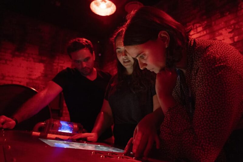 The Joker : Jokes' on You at Batman Escape Game Paris - Practical Details and Group Experience