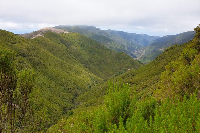 The Lakes Walk - Practical Details: Meeting Point, Timing, and Group Size