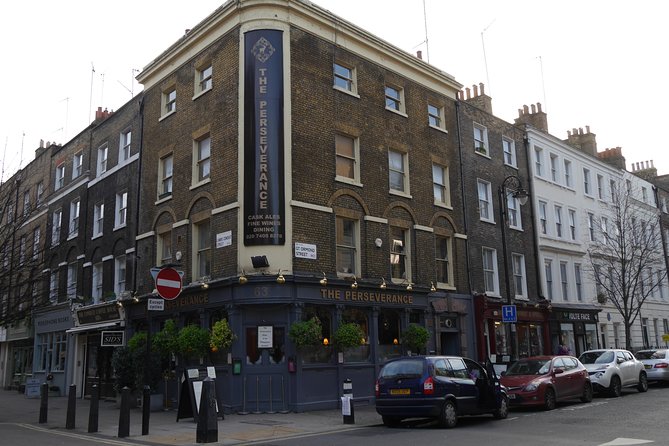 The Life and Literature of Charles Dickens: A Self-Guided Audio Tour - Key Points