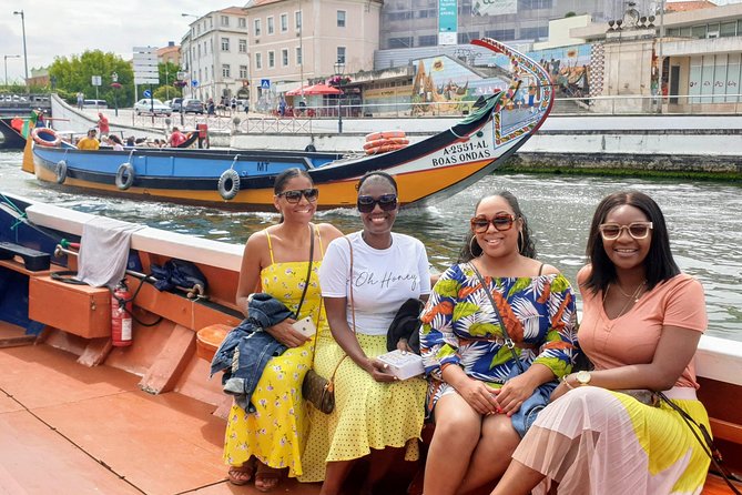 The Little Venice of Portugal: Aveiro Small Group Tour with Typical Boat Ride - Exploring Costa Nova’s Striped Houses and Fisherman’s Village Culture