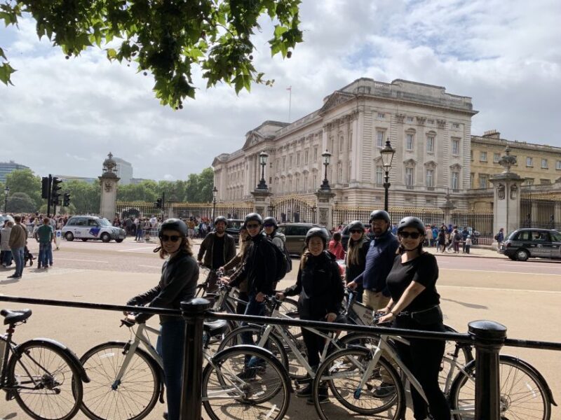 The London "Big Six" and a Pub. 5 hour tour - Explore London’s Iconic Landmarks on a 5-Hour Bike Tour