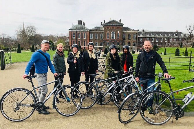 The London Landmarks. 3.5 hour Morning tour - Cycling Through Hyde Park and the Royal Parks