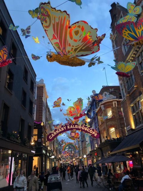 The London Literary Pub Crawl - The Guide’s Role and Storytelling Style