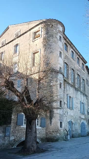 The Luberon: Explore hilltop villages on an electric bike - The Wine Tasting at Le Mas des Infermières