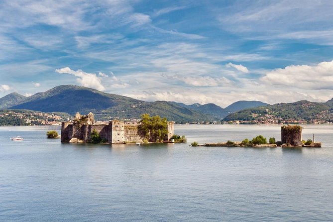 The magic of a private sunset boat tour around the Borromean islands - Drinks, Privacy, and the Cost of the Boat