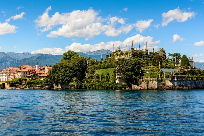 The magic of a private sunset boat tour around the Borromean islands - Logistics: Meeting Point and Timing