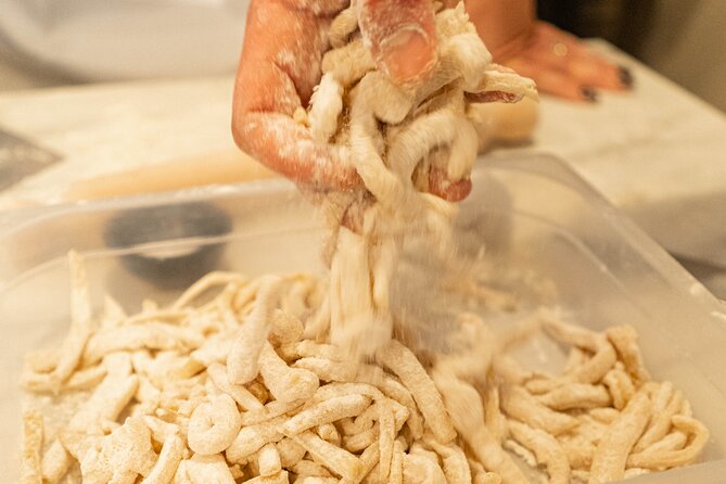 The Magic of Sorrentine Cuisine: Lessons and Tastings - Food and Drink Options During the Tour