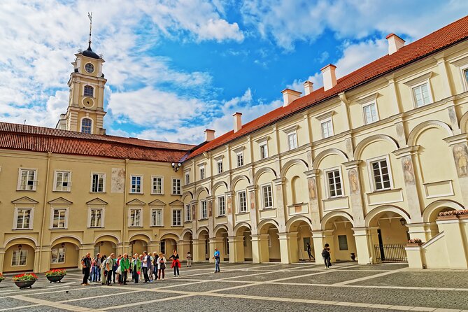 The Majestic and Royal Vilnius Private Walking Tour - Strolling Down Pilies Street and Its Historic Charm