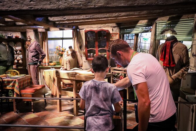The Making of Harry Potter: Warner Bros. Studio Tour & Transfers - Highlights of the Studios: Sets, Props, and Costumes