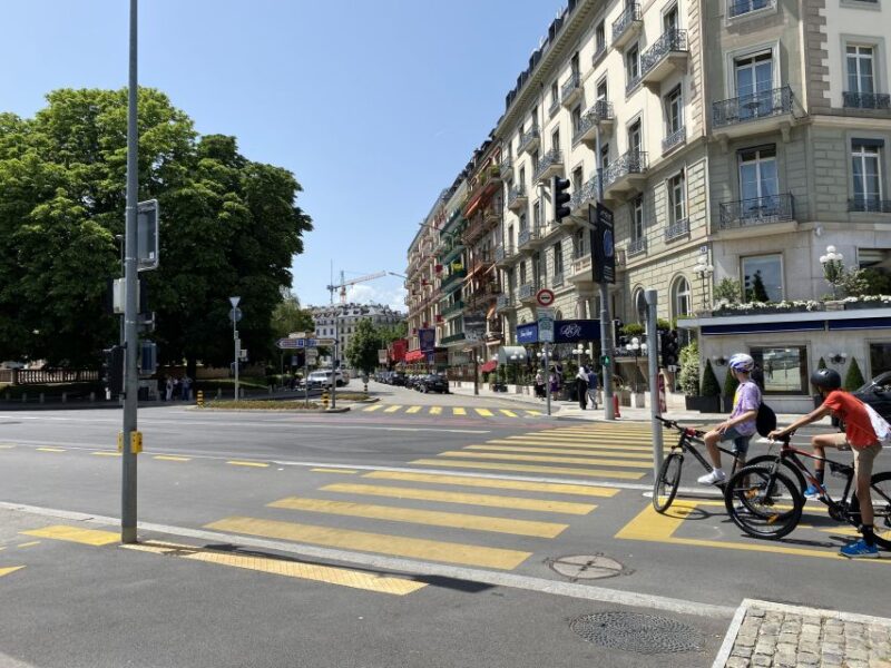 The Many Faces of Geneva: Self-Guided Audio City Tour - Exploring the Palace of Justice and Religious Perspectives