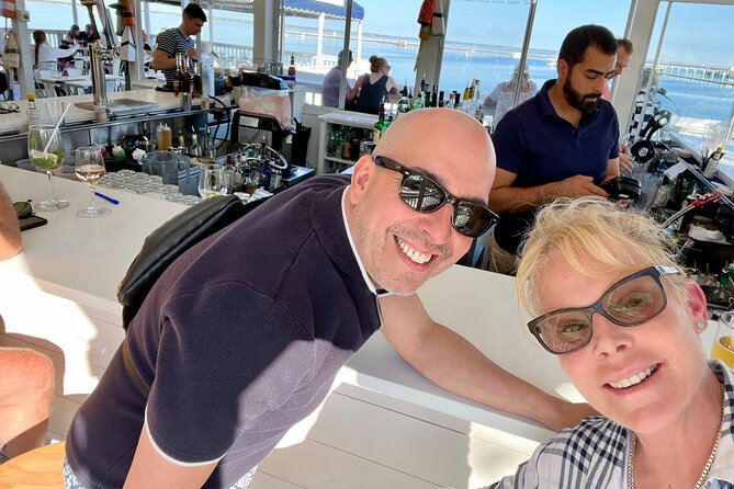 The Martinis & Mingle Tour - Sampling Cocktails and Local Flavors