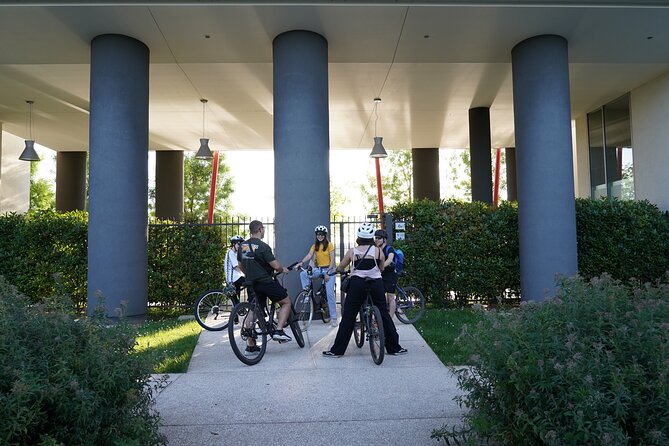 The Milan you don't expect, bike tour with picnic on the lake - Starting Point and Practical Details