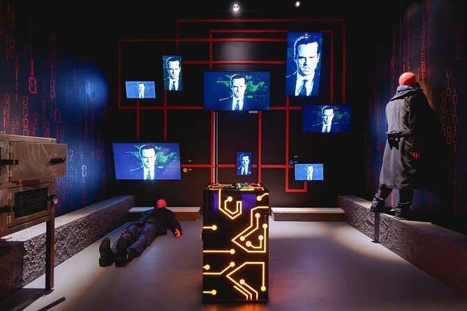 The Mind of Moriarty: Live Escape Experience - The Puzzle Experience: Digital Media Meets Classic Sherlock Moments