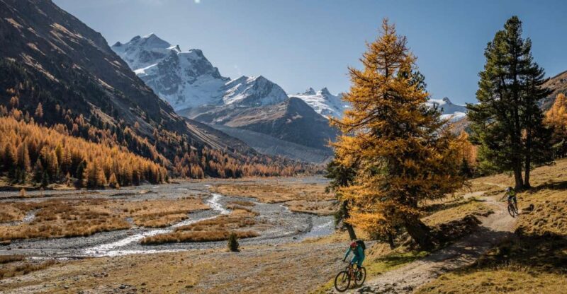 The most beautiful mountain lakes by mountain bike - The Guide and Language Support