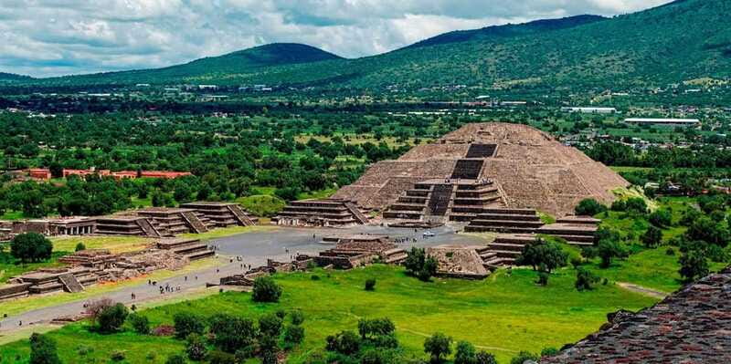 The most economical private tour to Teotihuacán - Visit to a Mezcal Tasting Venue