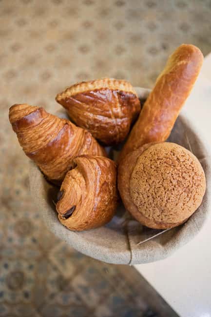 The Official Emily in Paris Food Tour - Iconic Film Locations: From Place de l’Estrapade to the Pantheon