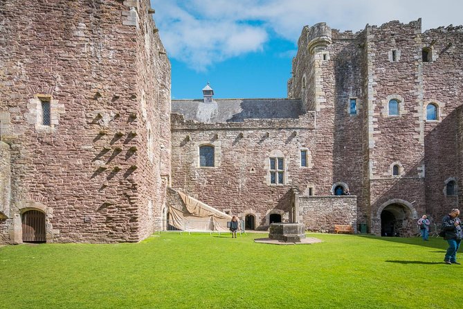 The Outlander 1 Day Experience - Scenic Return Over the Forth Bridges