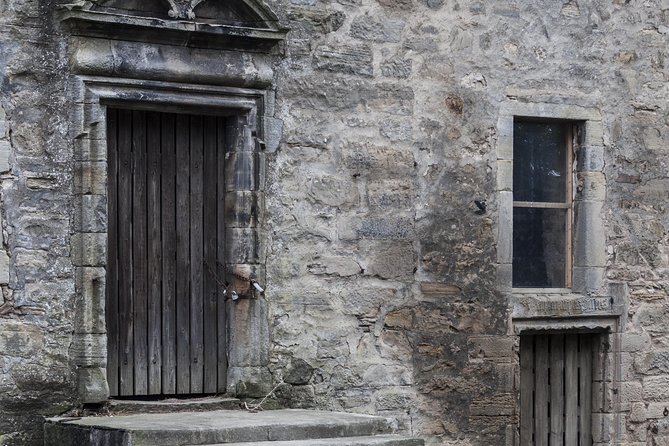 The Outlander 1 Day Experience - Tour Guide and Commentary: Informative and Entertaining