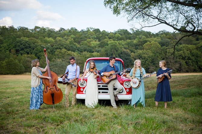 The Petersens at The Little Opry Theatre in Branson - Ticketing and Booking Tips