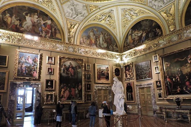 The Pitti Palace private tour: Splendours of the Royal Residence - Starting with Florence’s Iconic Palazzo Pitti