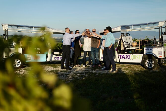 The Private Tuk Tuk Tour with one of The Best Fondues in Geneva! - Private, Delicious, and Personalized: The Ideal Choice for Food Lovers and Sightseers