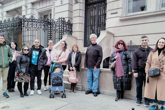 The Psychiatric History of New York Walking Tour - The Role of the Guide and Tour Pacing
