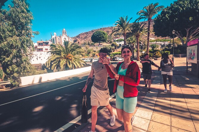 The Red Canyon Tour - Small Group Trip with Local Food Tasting - Visiting Playa de Arinaga for Relaxation