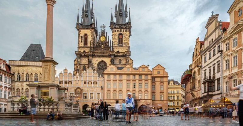 The Royal road, walking tour in french - Highlights of Prague’s Architectural Diversity