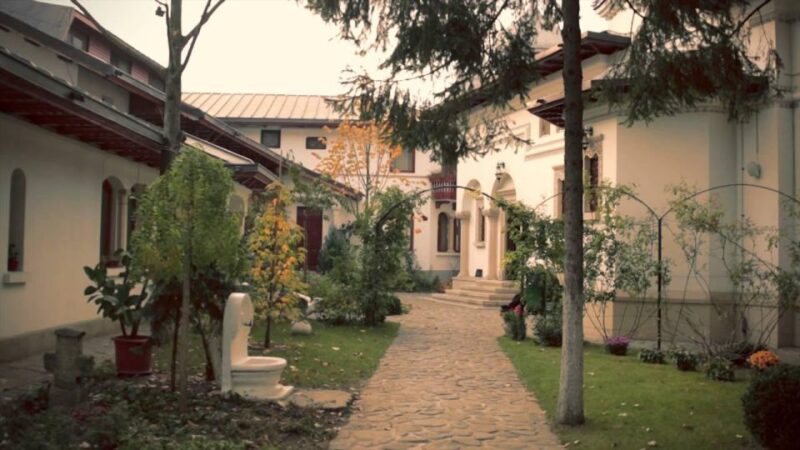 The secret Bucharest - half day walking tour - Key Points