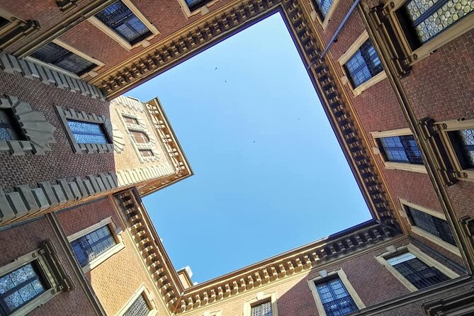 The Secret Milan An Exclusive Stroll Beyond the Beaten Path - Relaxing in the Indro Montanelli Public Gardens at Tour’s End